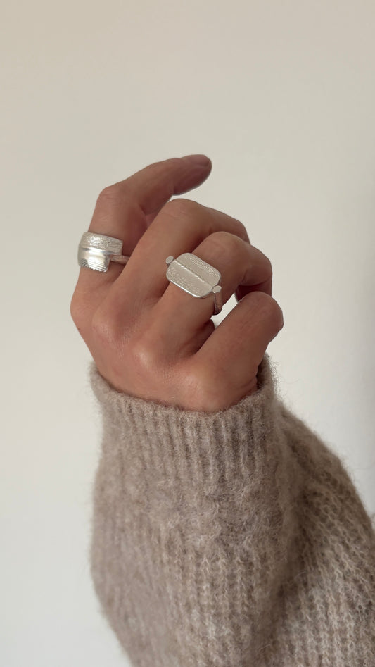 -S-E-A-M-S- Overlap Ring -