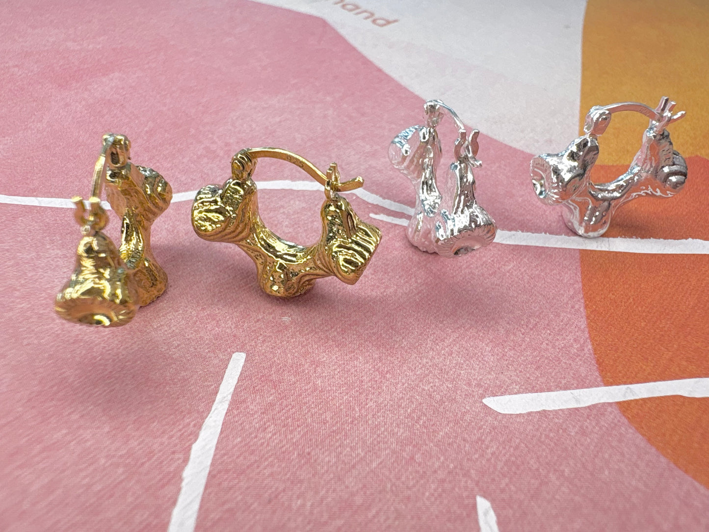 -C-U-R-V-I-L-I- Silver Earrings -